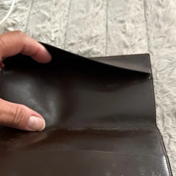 Louis Vuitton checkbook holder - Picture 8 of 12